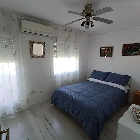 Holiday home Adosado Tranquilo Familias Con Piscina Gran Alacant