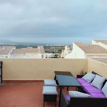 Adosado Tranquilo Familias Con Piscina Holiday home *
