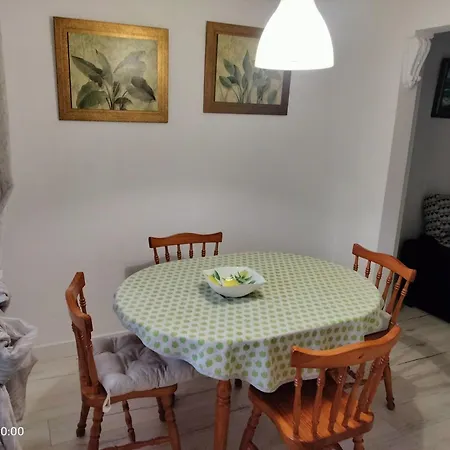 Holiday home Adosado Tranquilo Familias Con Piscina