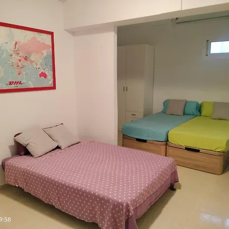 Adosado Tranquilo Familias Con Piscina Holiday home *